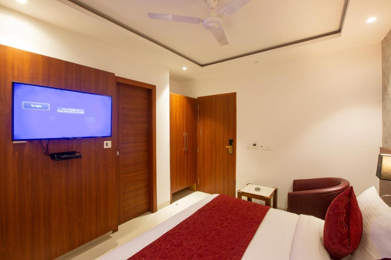 Hotel Arch Suites - Near Aerocity Nové Dillí Exteriér fotografie
