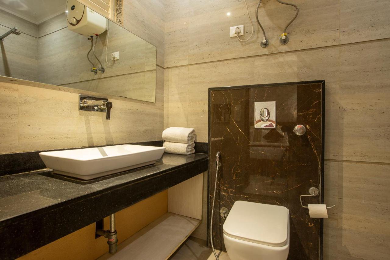 Hotel Arch Suites - Near Aerocity Nové Dillí Exteriér fotografie
