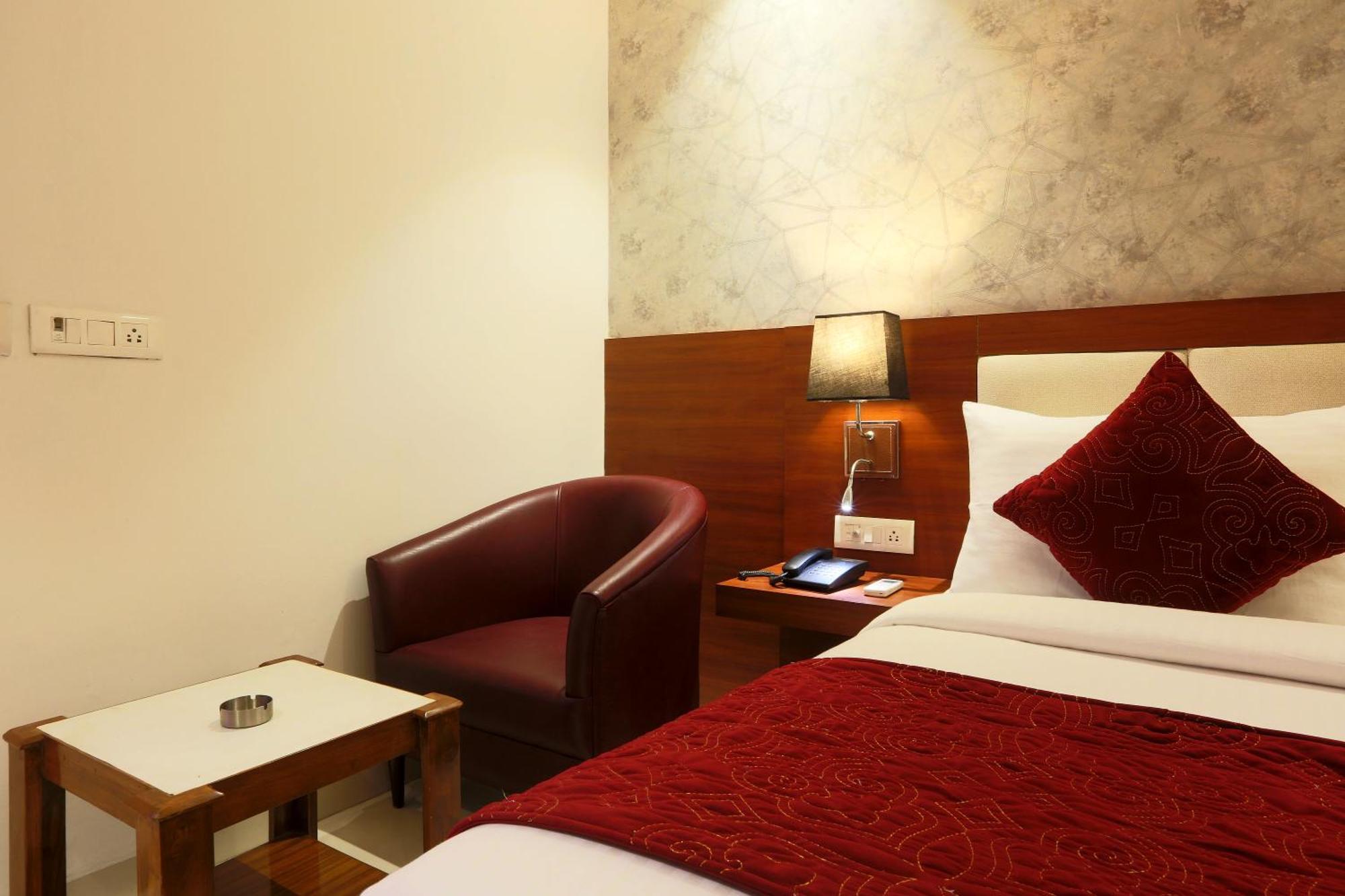 Hotel Arch Suites - Near Aerocity Nové Dillí Exteriér fotografie
