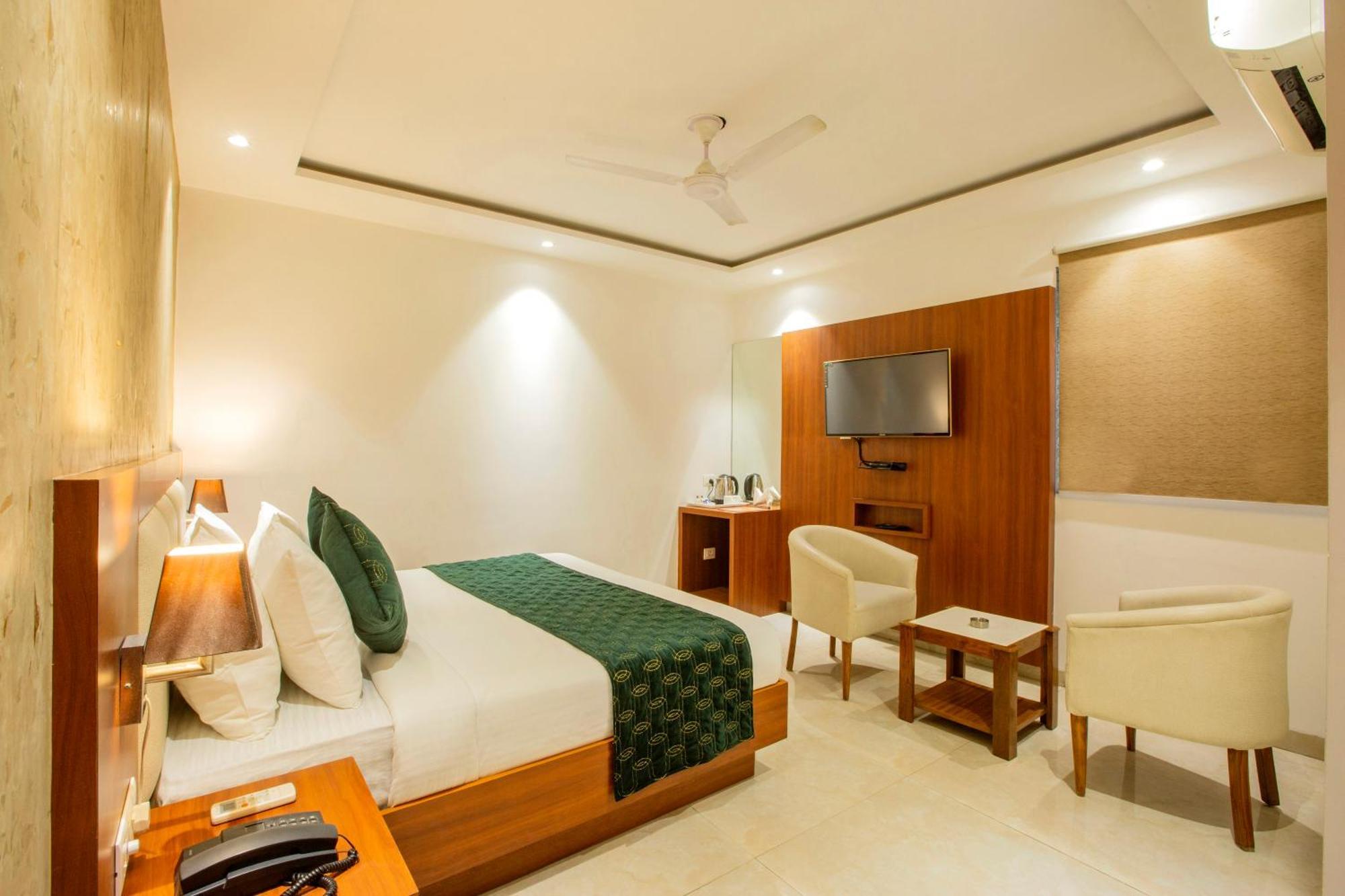 Hotel Arch Suites - Near Aerocity Nové Dillí Exteriér fotografie