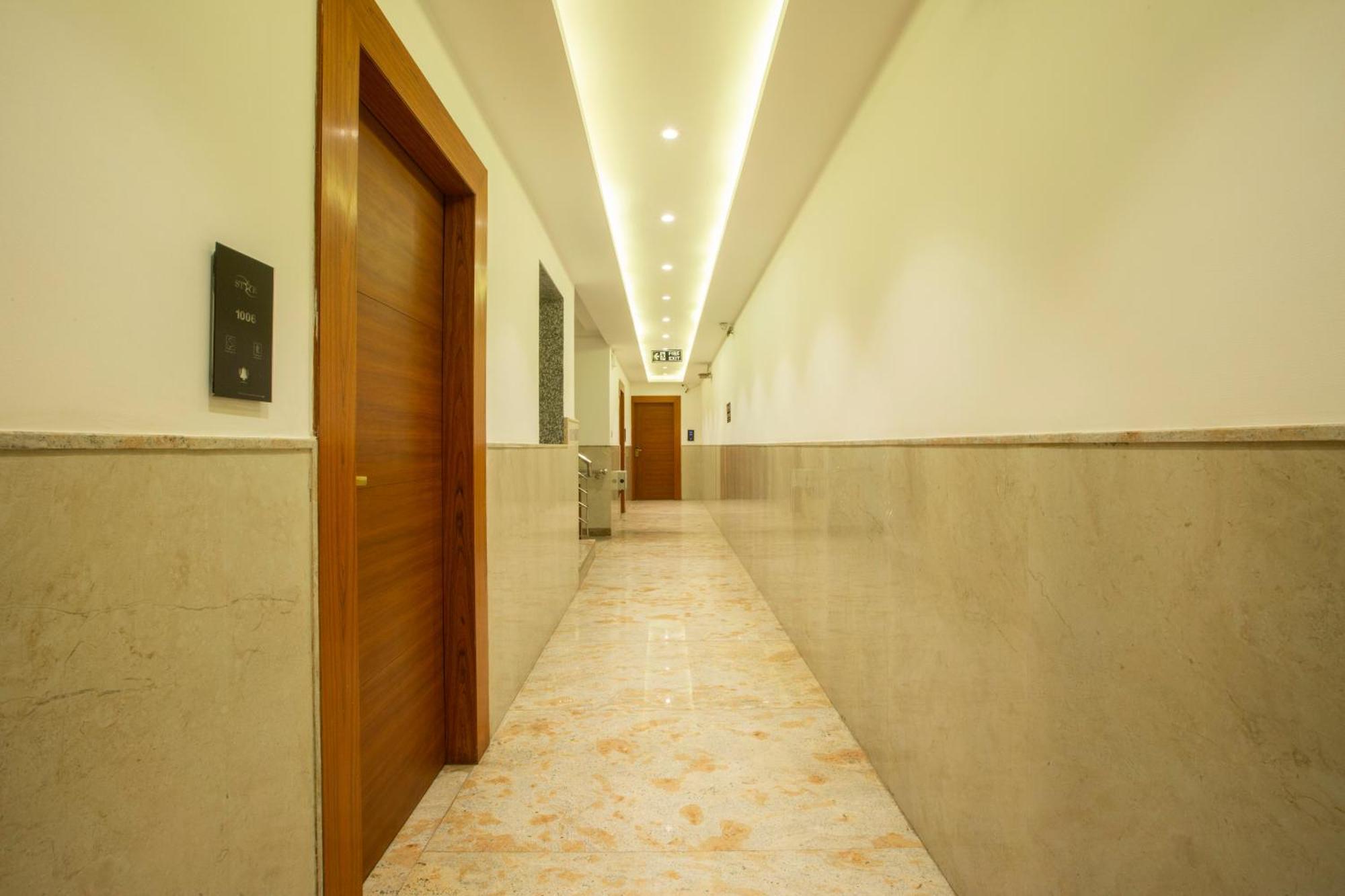 Hotel Arch Suites - Near Aerocity Nové Dillí Exteriér fotografie