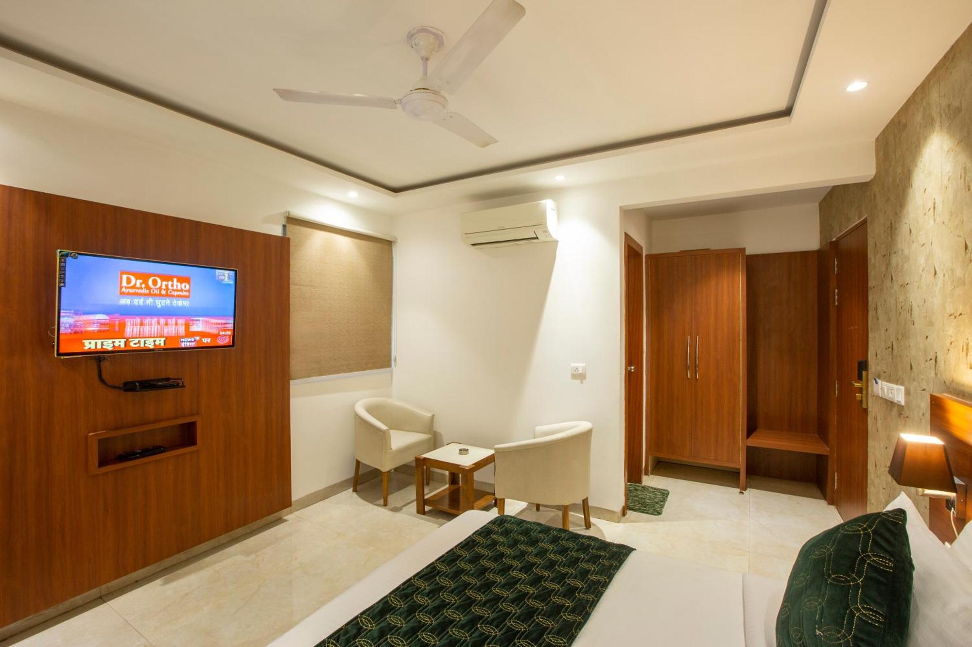 Hotel Arch Suites - Near Aerocity Nové Dillí Exteriér fotografie